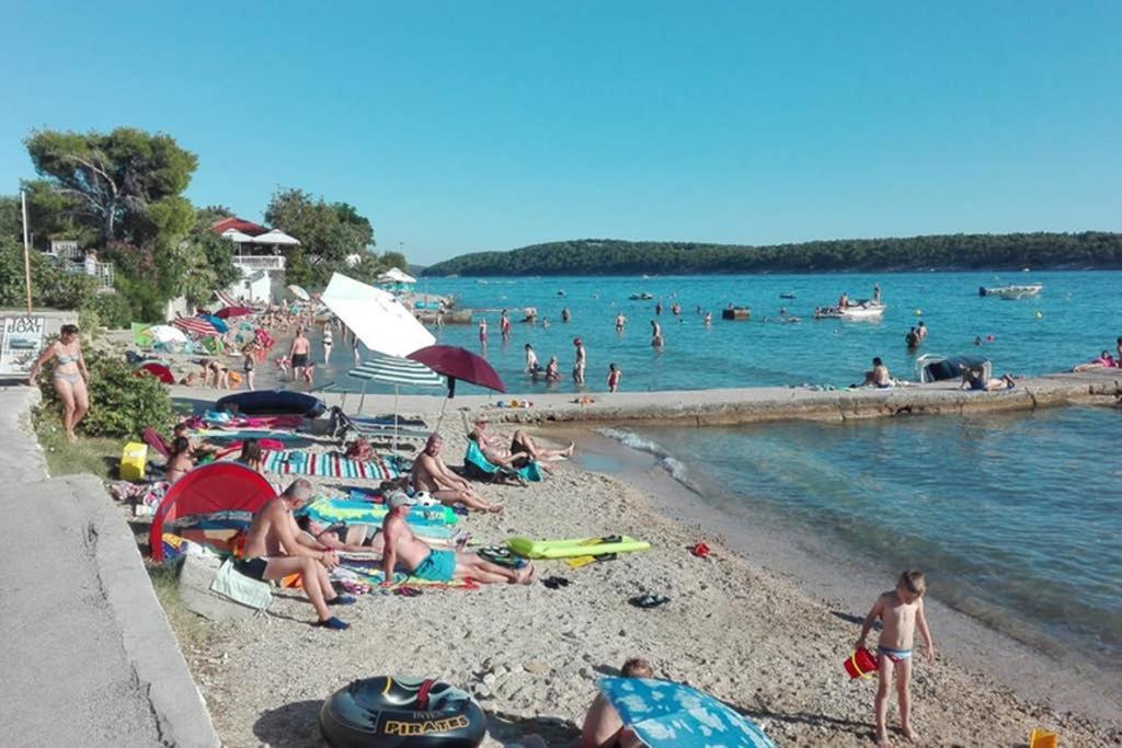 Ribaric Villa Banjol Екстериор снимка