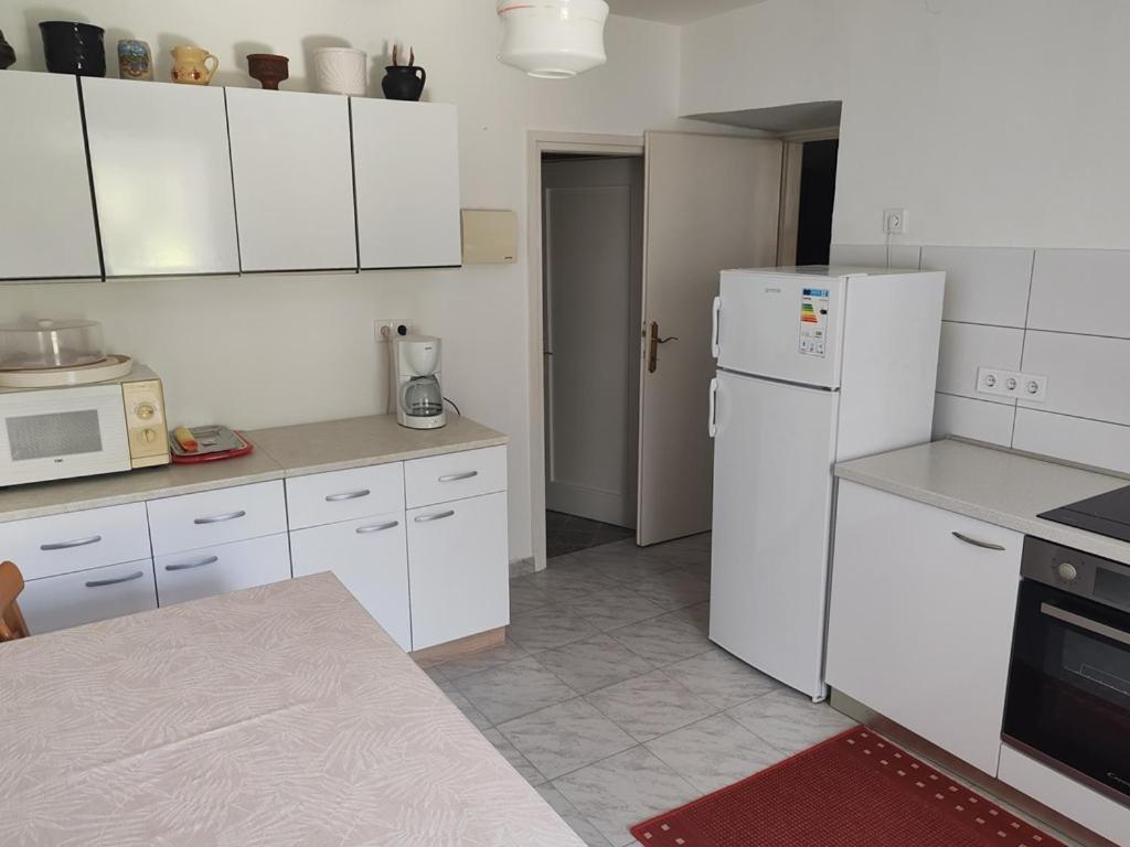 Ribaric Villa Banjol Екстериор снимка