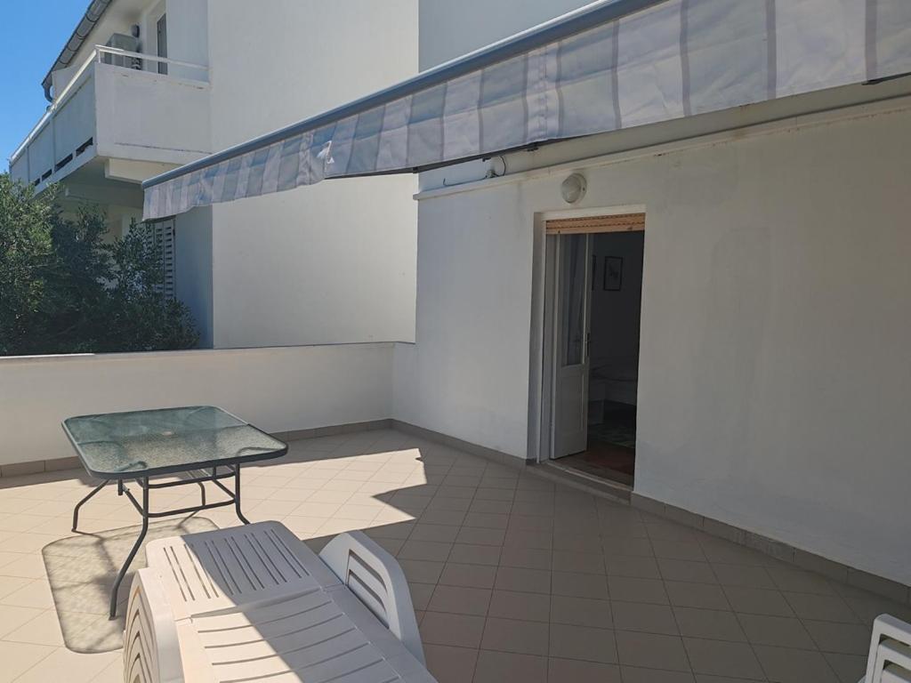 Ribaric Villa Banjol Екстериор снимка